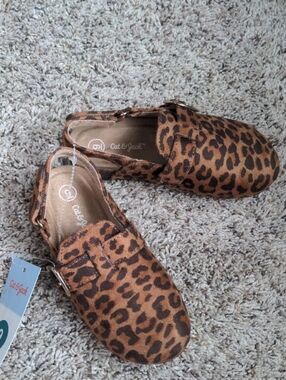 NWT Girls Cat & Jack Leopard Print Buckle Slip-Ons - Brown and Black